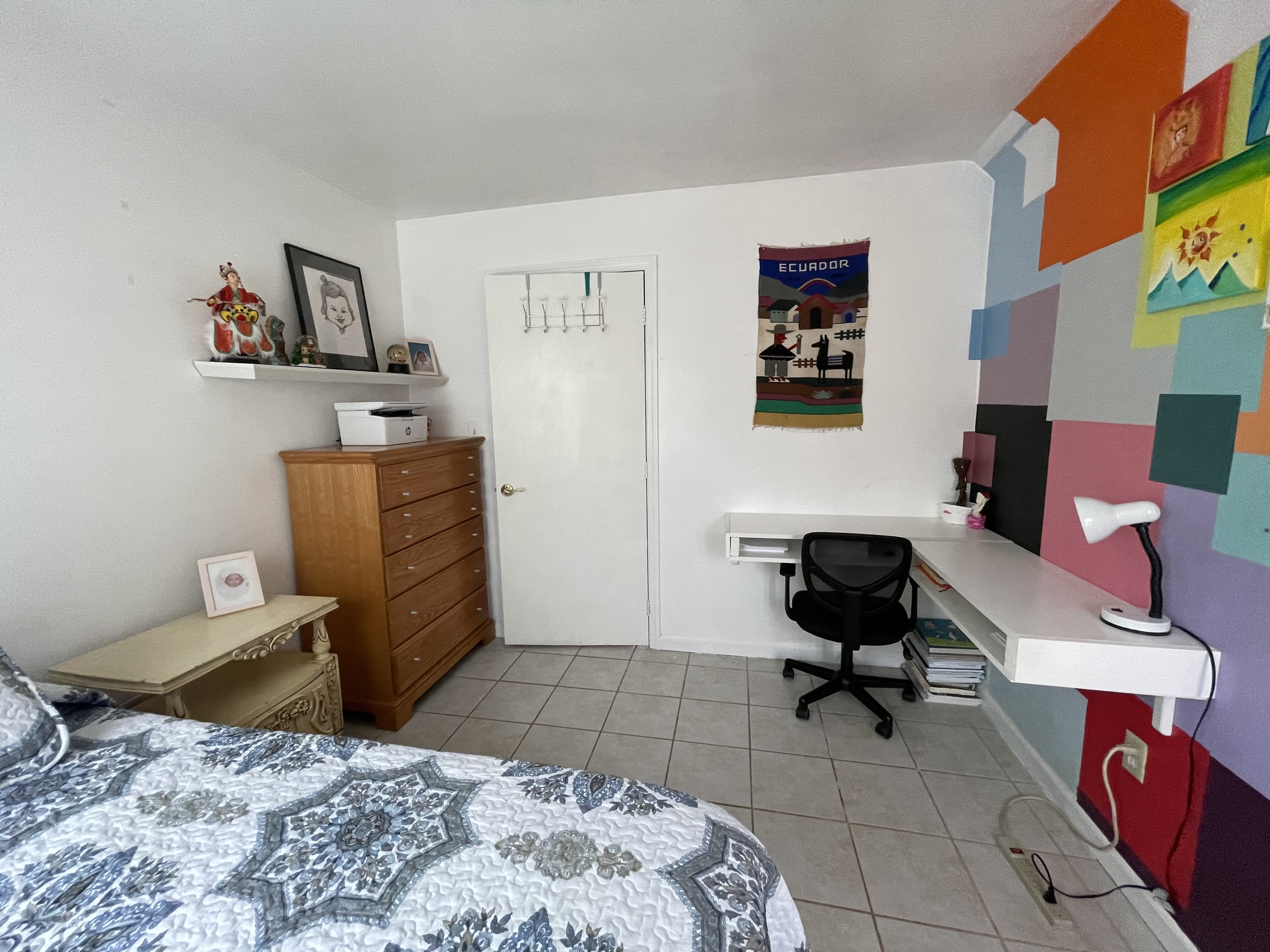 listing photo 1/2